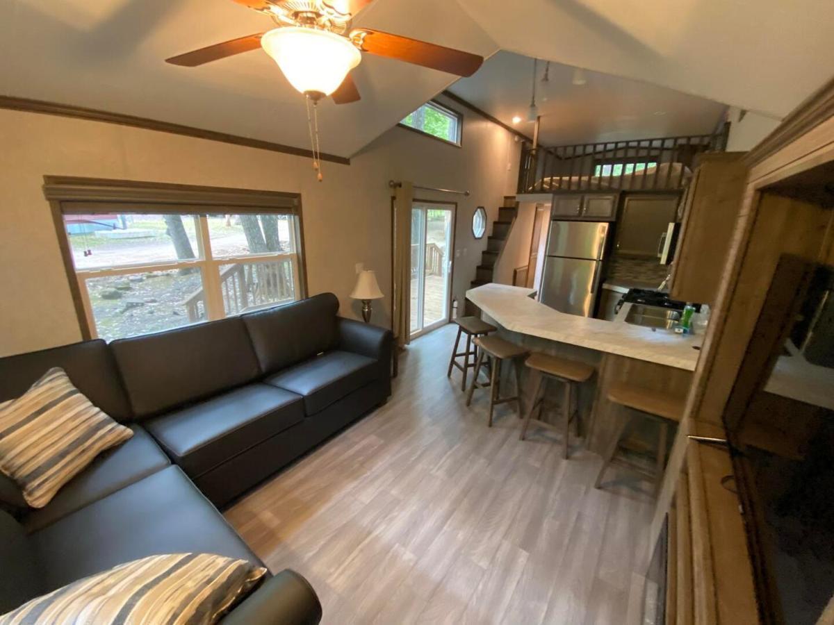 Lincolnwood Tiny House 12 Villa Birchwood Exterior photo